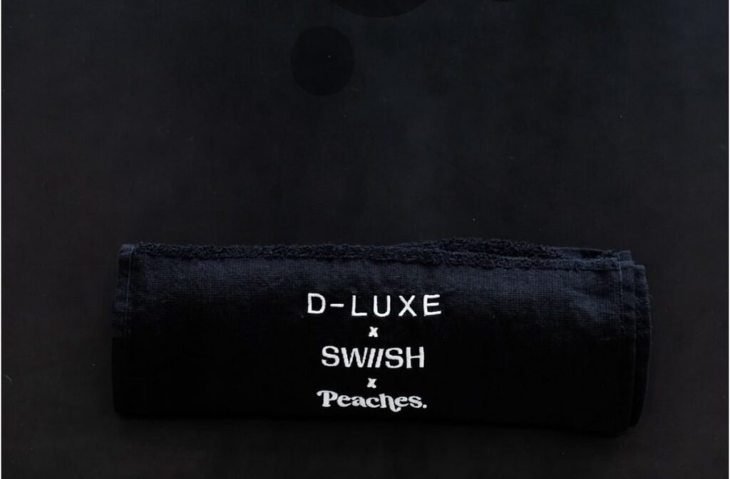 D-Luxe branded event towels